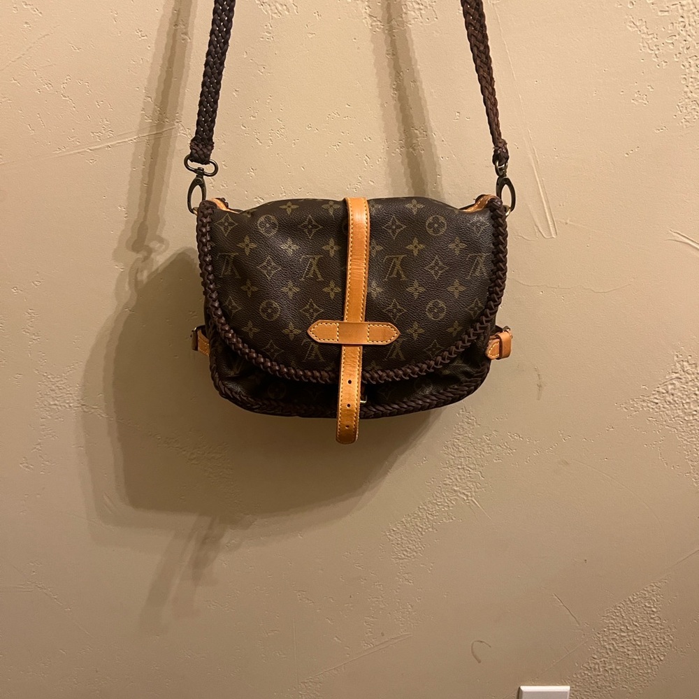 Elegant Louis Vuitton Brown Monogram Crossbody Bag